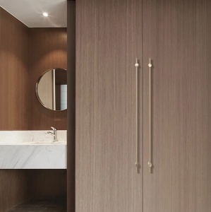 BRASS HANDLE LONG.JPG
