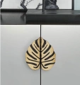 uchwyt meblowy monster gold black z cynku realizacja.png